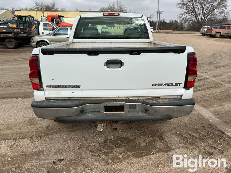 2005-chevrolet-silverado-1500-image-6