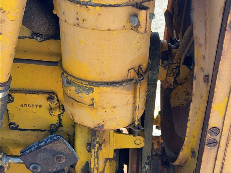 caterpillar-r2-image-12