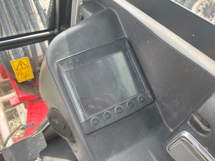 2014-takeuchi-tb240-image-44