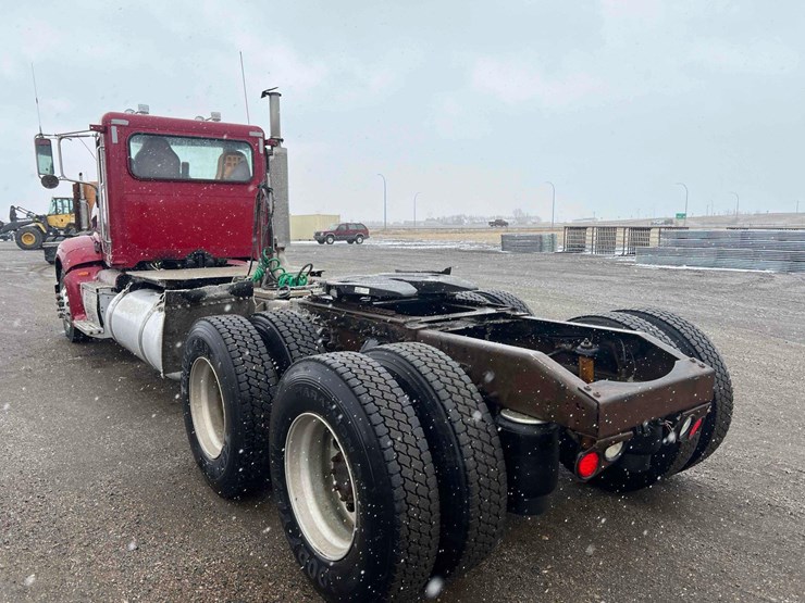 2005-caterpillar-c15-image-7