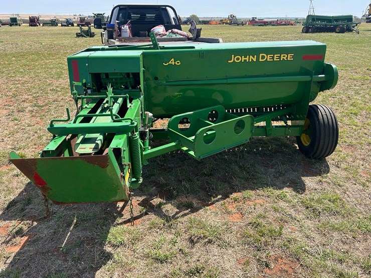 john-deere-348-image-4