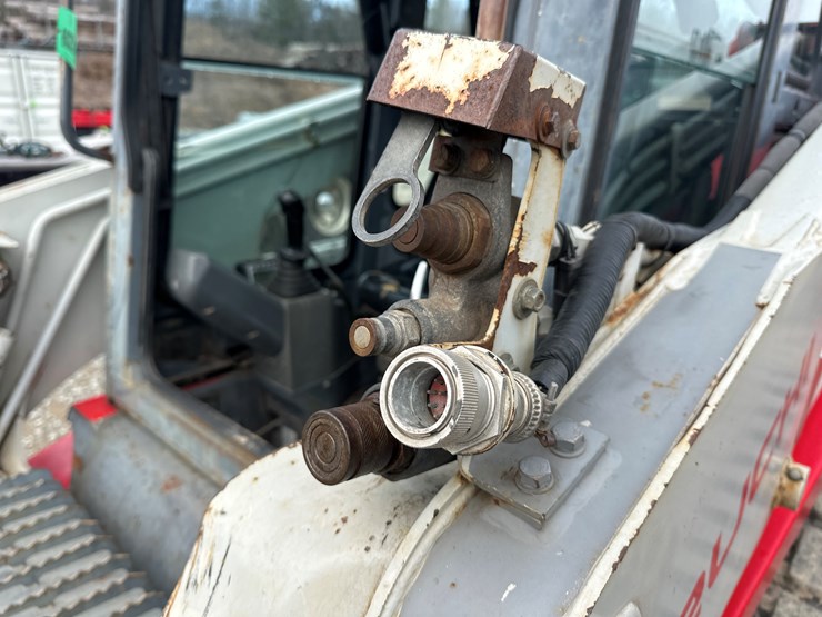 takeuchi-tl240-image-13