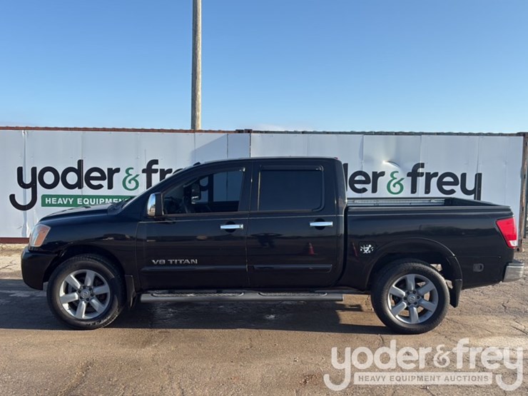 2011-nissan-titan-image-5