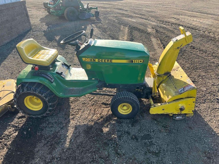 john-deere-180-image-4