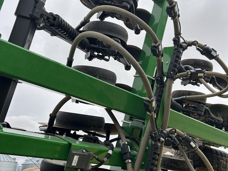 2014-john-deere-1990ccs-image-53