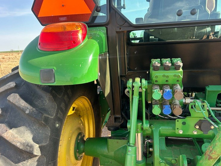 john-deere-6115d-image-6