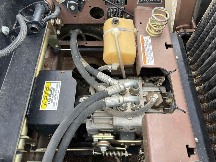 2011-grasshopper-721d-image-14