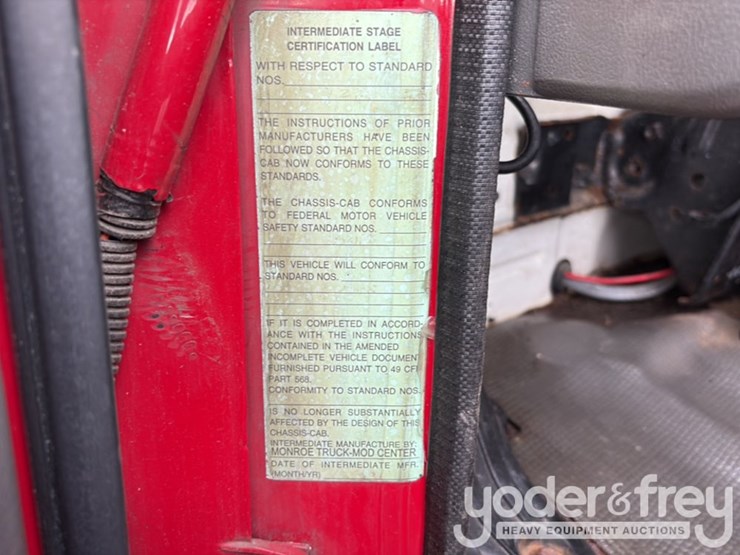 2001-isuzu-npr-image-43