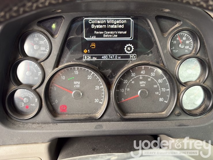 2018-peterbilt-579-image-60