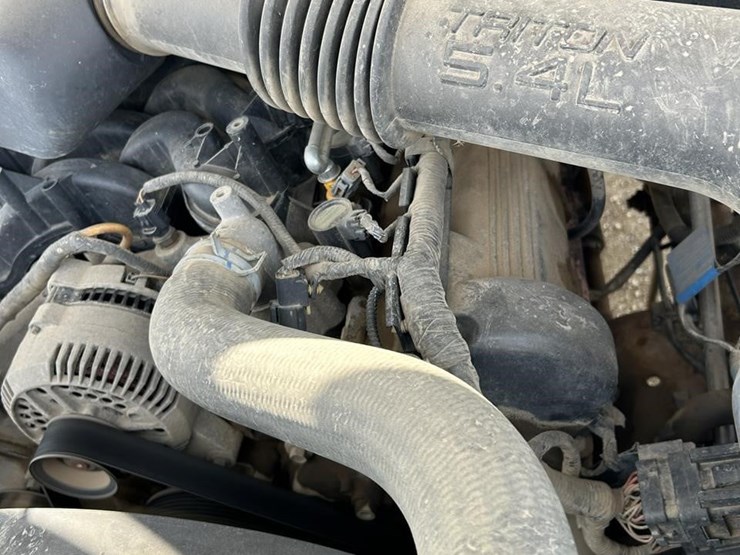 2001-ford-f350-xl-image-31