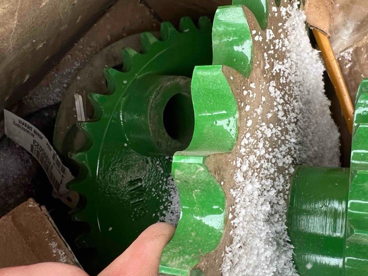 john-deere-568-image-40