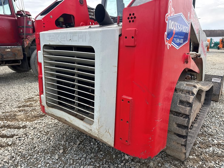 takeuchi-tl240-image-28
