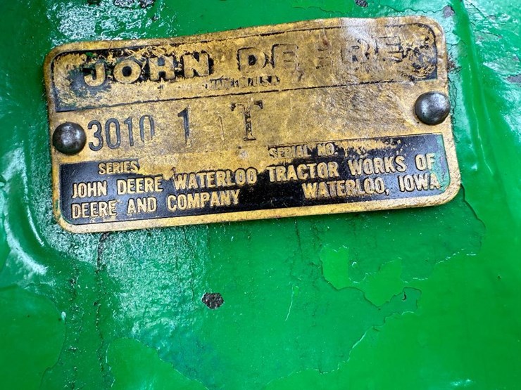 john-deere-3010-image-45
