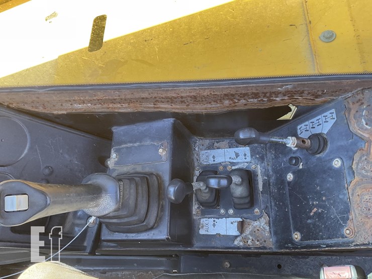 2017-jcb-510-42-image-12