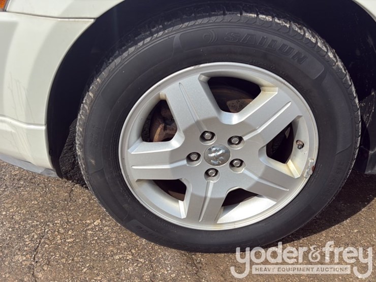 2009-dodge-caliber-image-7