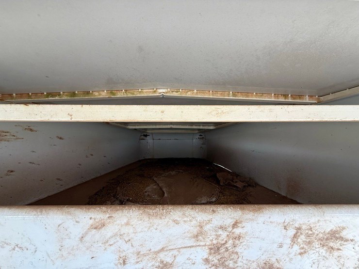 2002-travalong-livestock-trailer-image-8