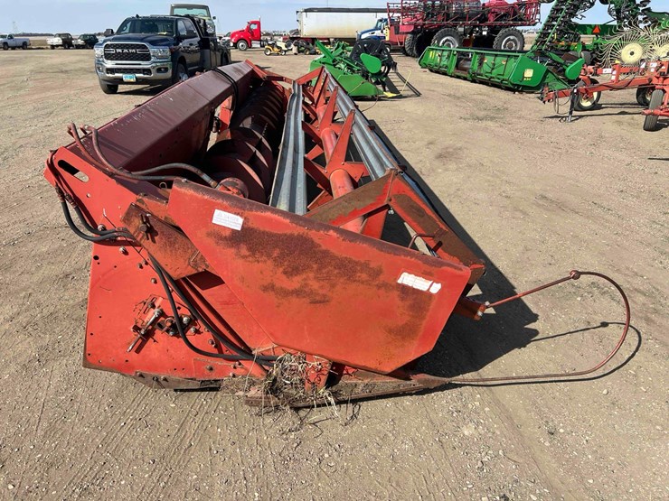 international-810-image-2