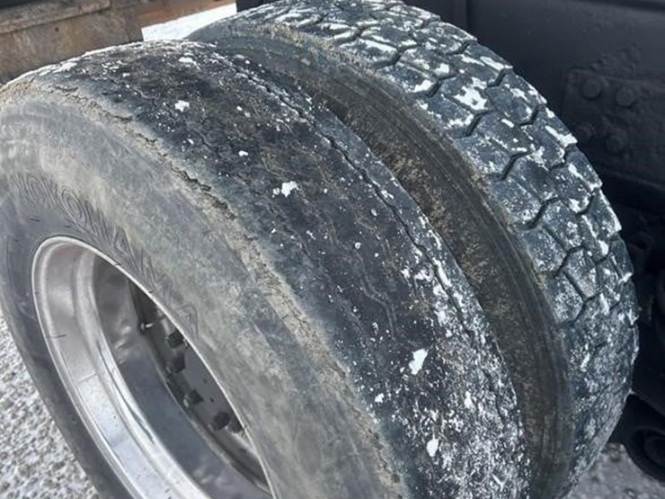 1997-peterbilt-357-image-56