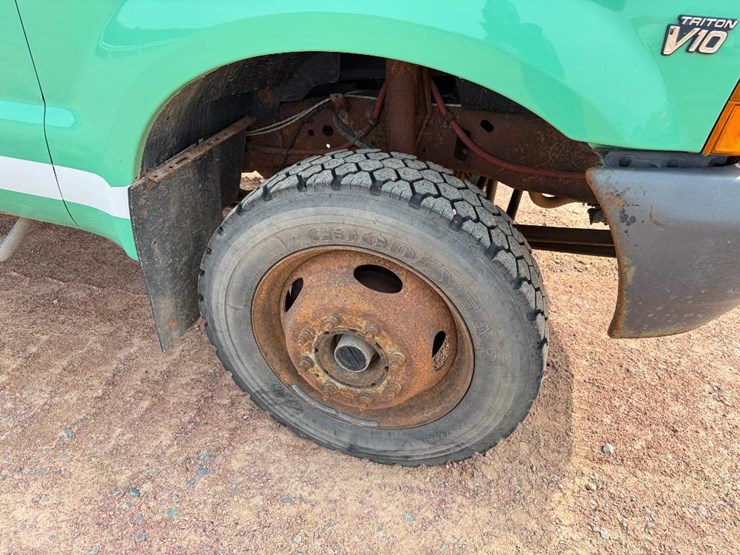 ford-f450-xl-image-10