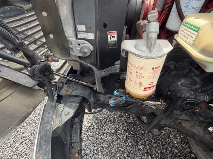 2008-freightliner-m2-106-image-88