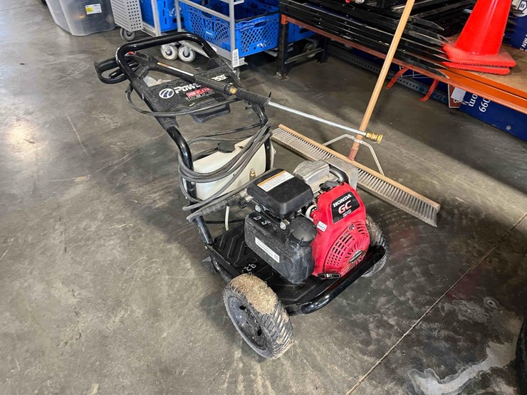honda-powerboss-pressure-washer-image-2