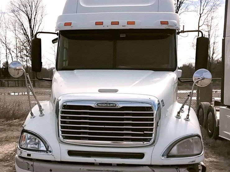2015-freightliner-columbia-tractor-glider-2015-freightliner-columbia-3alxa7005fdgh5950-mileage:-image-9