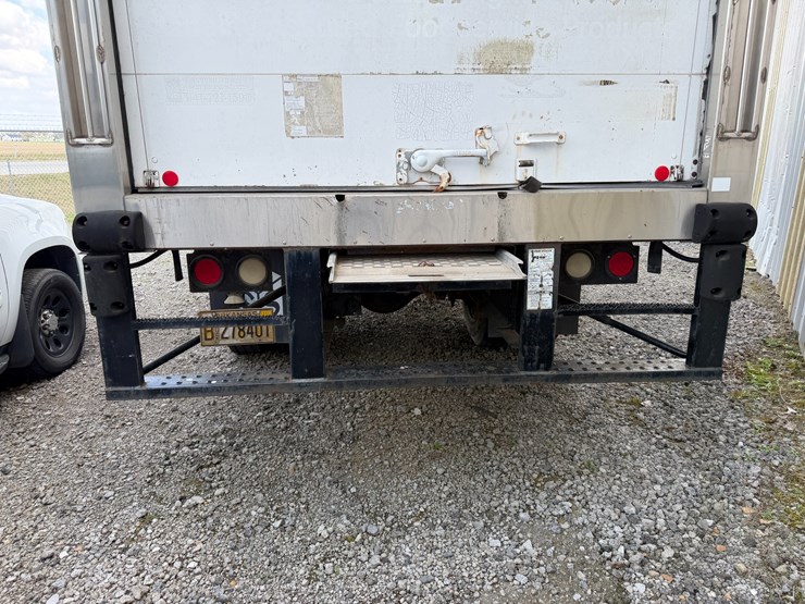 2004-international-durastar-4300-image-16