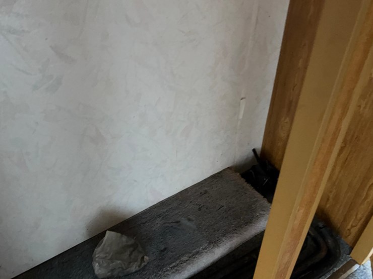 1997-gulf-stream-camper/office-image-34