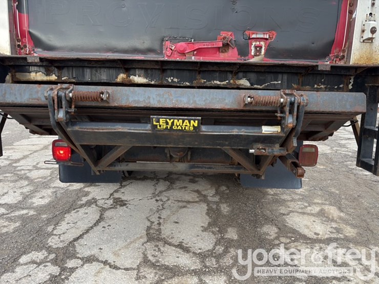 2001-isuzu-npr-image-21