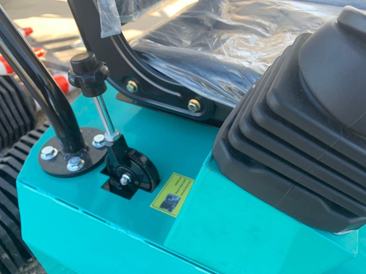 mh12rx-compact-excavator-image-10