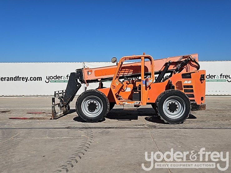 2016-jlg-6042-image-3