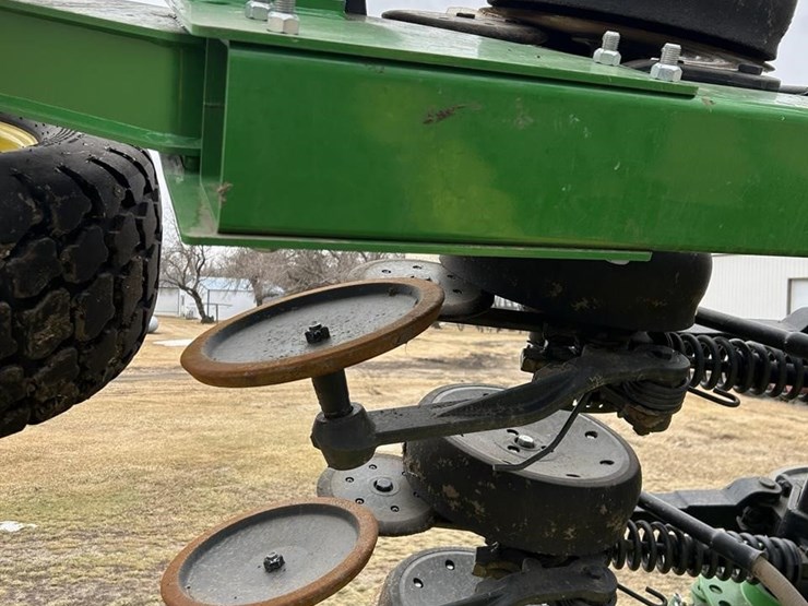 2014-john-deere-1990ccs-image-45