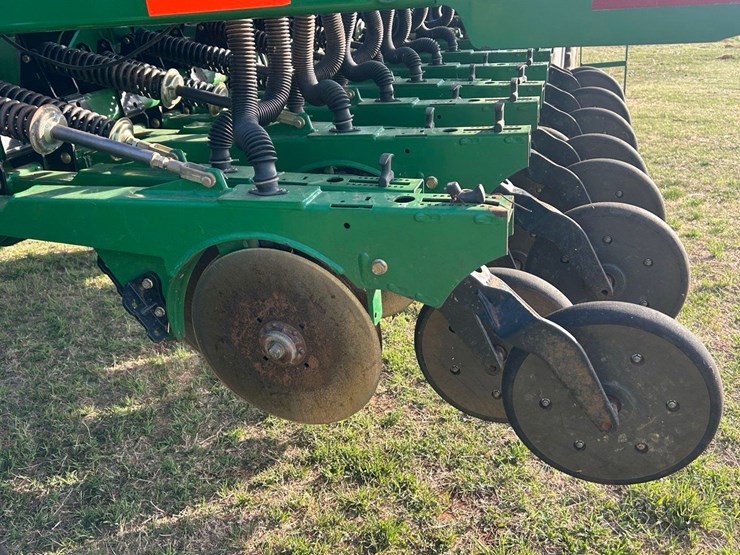 great-plains-3s3000hd-image-24