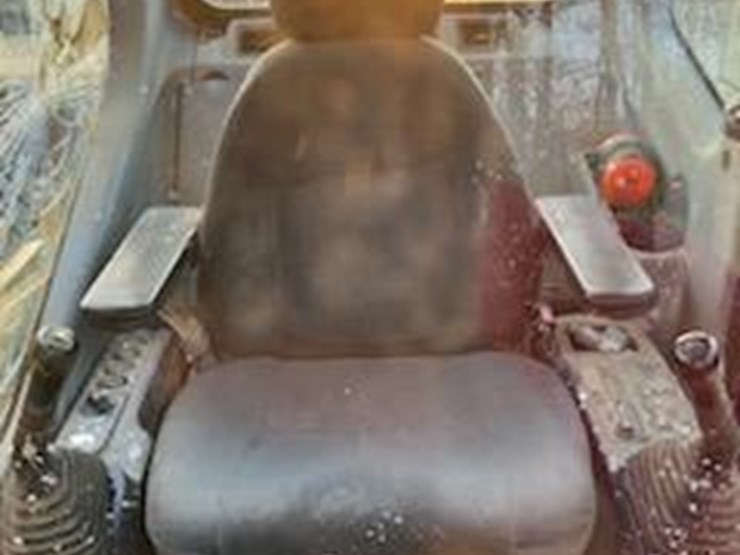 #315-•-2004-komatsu-pc-200-lc-excavator-image-12