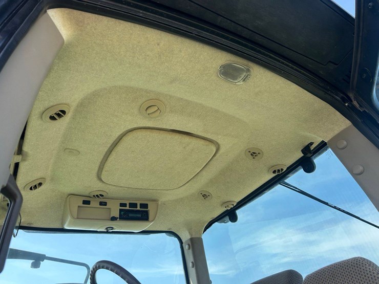 2017-john-deere-8270r-image-25