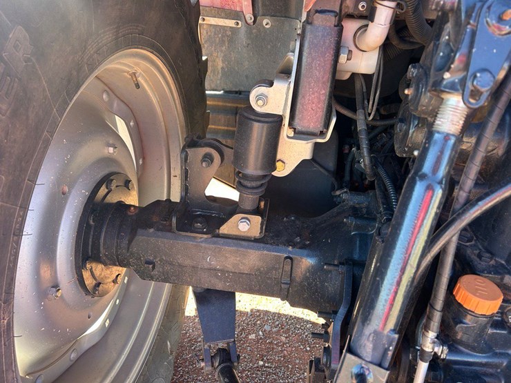 2019-case-ih-farmall-120u-image-9