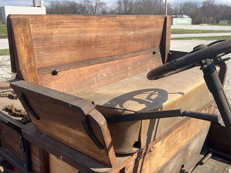 international-highwheeler-image-29