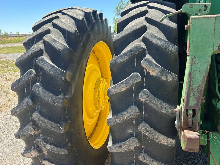 1996-john-deere-8200-image-10