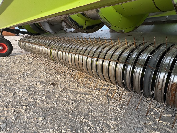 2020-claas-380-image-15