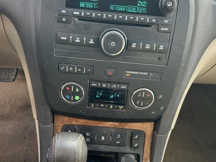 2011-buick-enclave-image-13