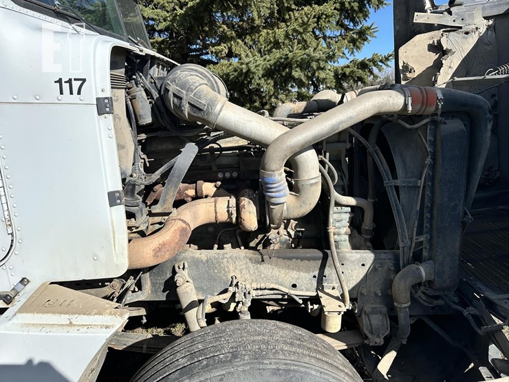 1991-freightliner-fld120-image-52