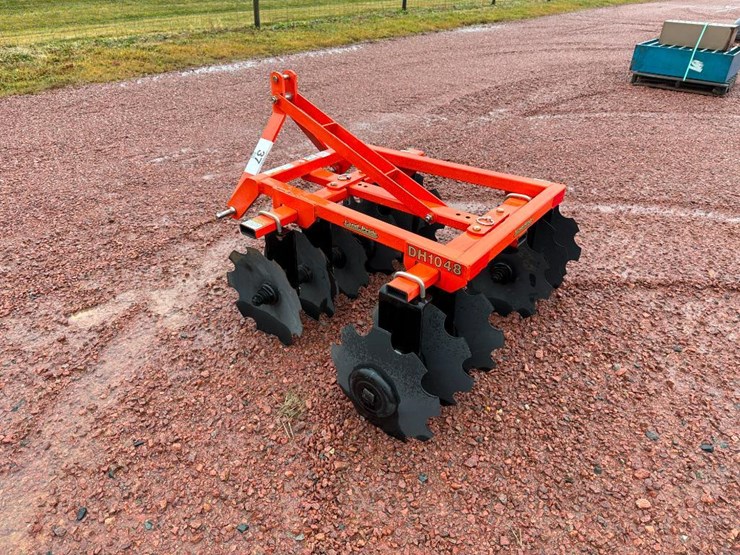 2022-land-pride-dh1048-image-6