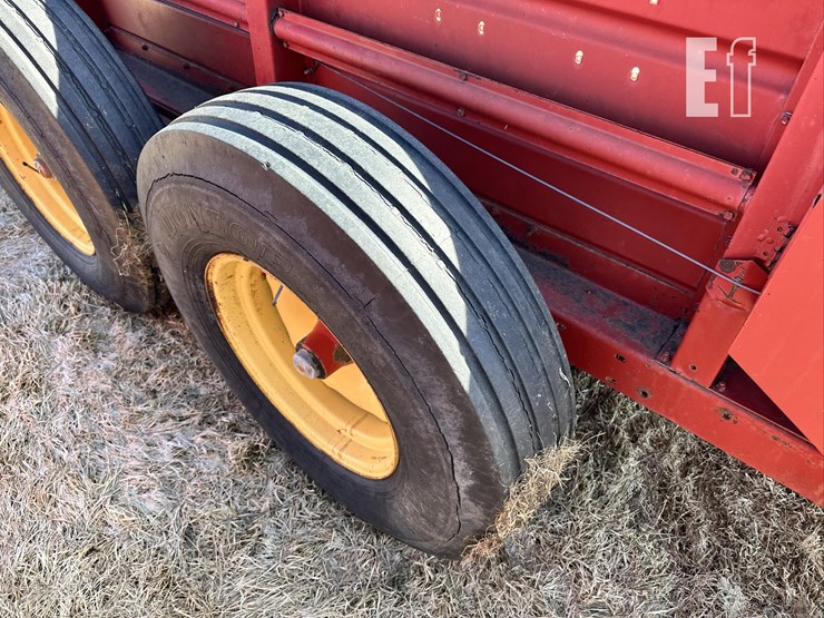 new-holland-791-image-19