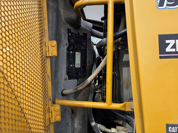 caterpillar-980h-image-25
