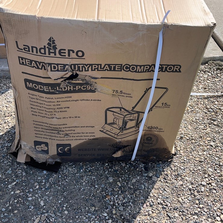 LandHero Plate Compactor