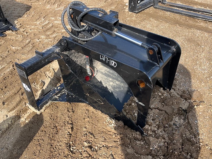 skid-steer-root-ball-grapple-image-5