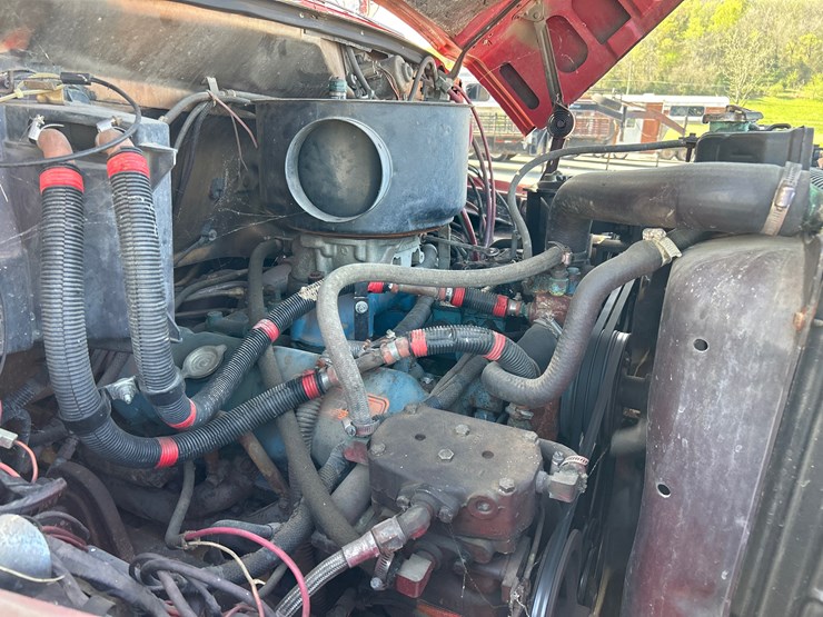 1981-ford-f800-image-12