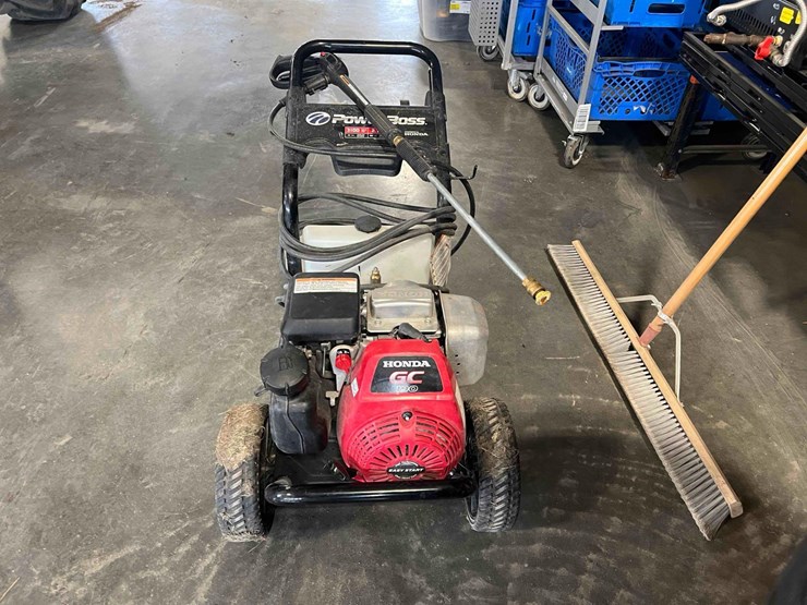 honda-powerboss-pressure-washer-image-1