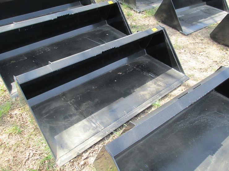 #44092-•-72"-skid-steer-bucket-image-2