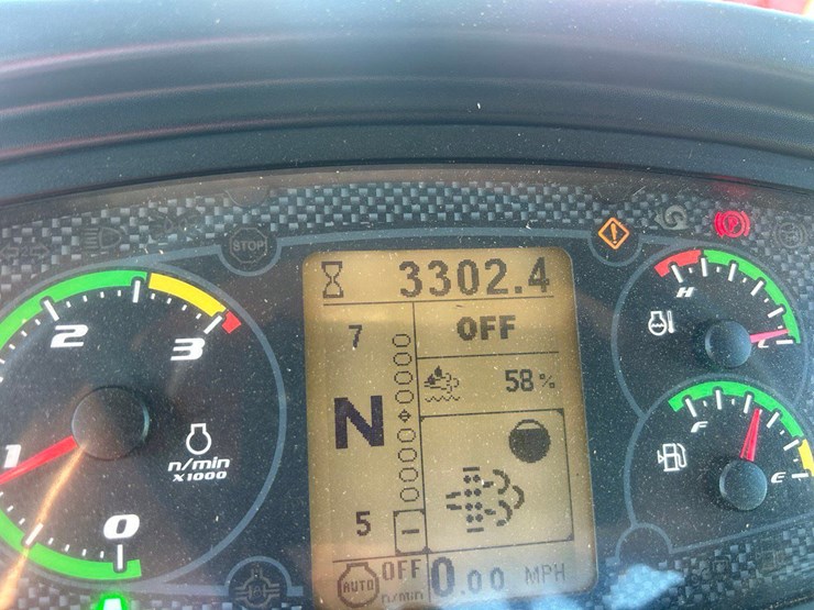 2019-case-ih-farmall-120u-image-35